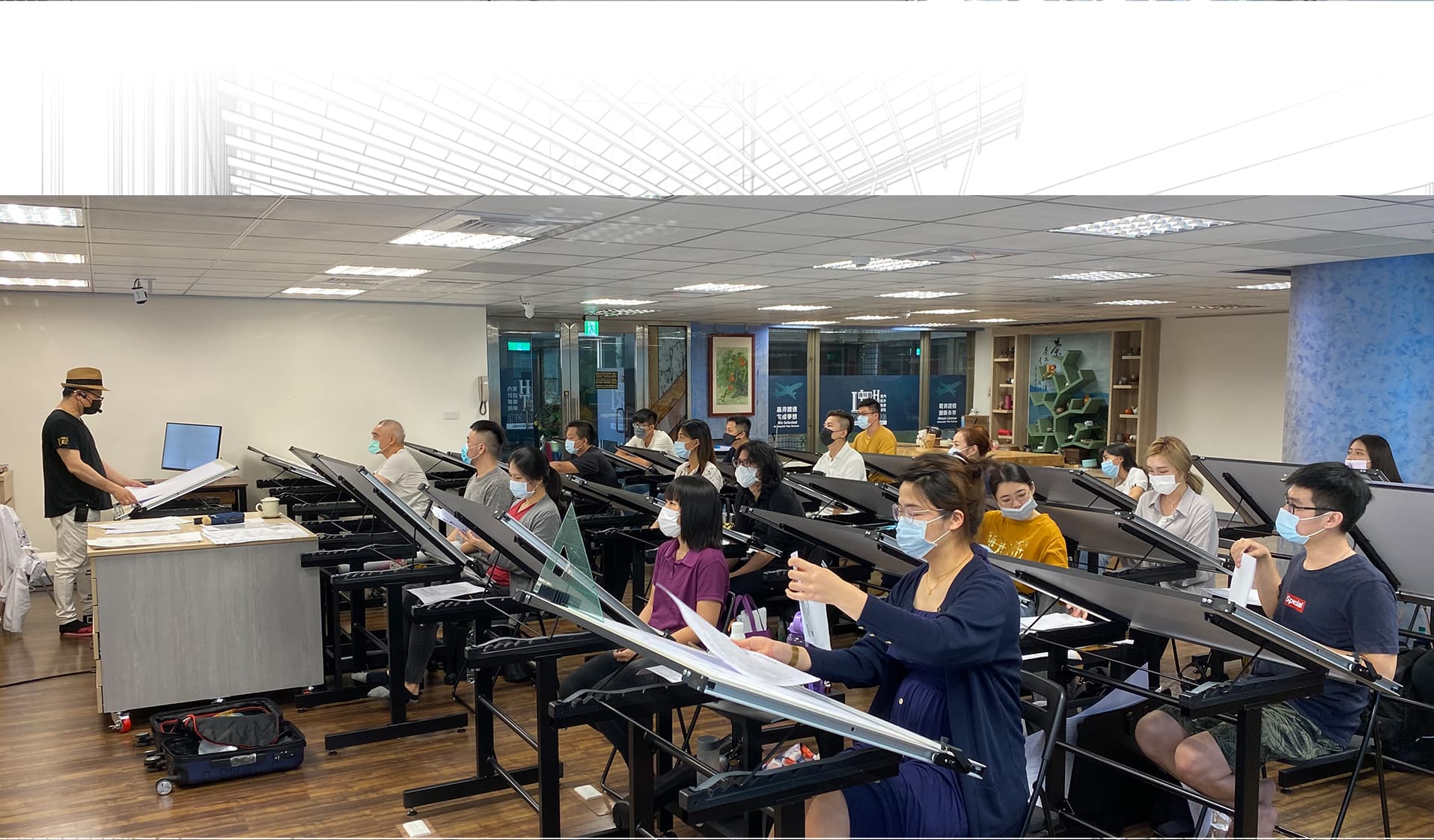 徠特爾室內設計課堂與製圖桌